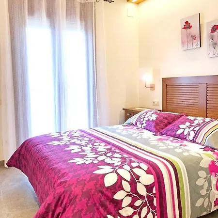 Spacious House In With Mountain View * Cretas