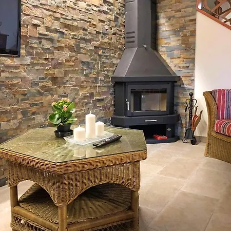 Дом отдыха Spacious House In With Mountain View *