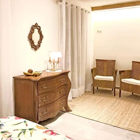 펜션 Spacious House In With Mountain View Cretas