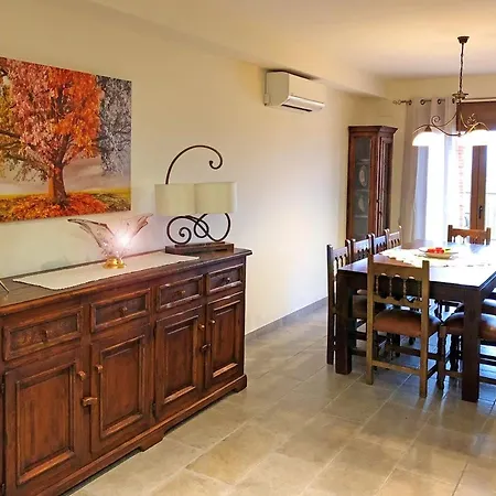 Spacious House In With Mountain View 度假居 Cretas