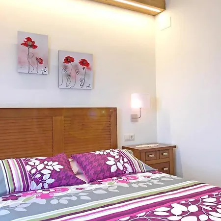Spacious House In With Mountain View Кретас