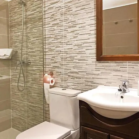 Spacious House In With Mountain View Дом отдыха Кретас