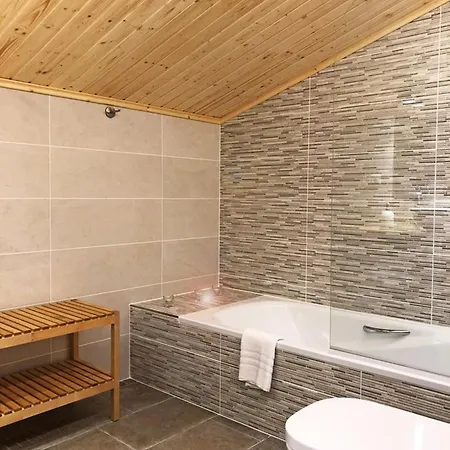 Spacious House In With Mountain View Кретас