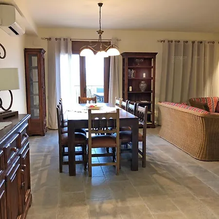 Spacious House In With Mountain View Дом отдыха Кретас
