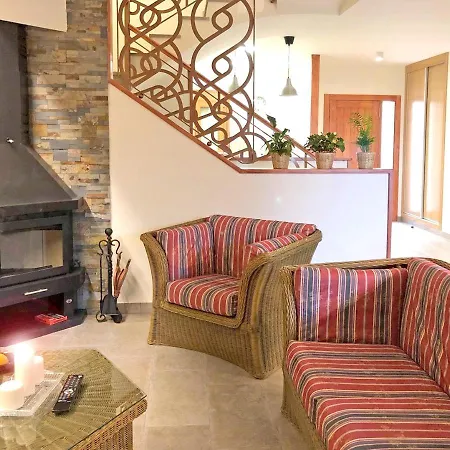 Spacious House In With Mountain View Holiday home Cretas