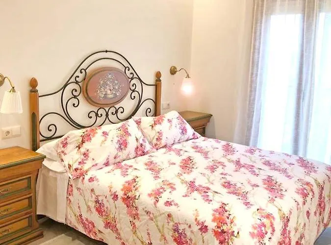 Spacious House In With Mountain View 度假居 Cretas