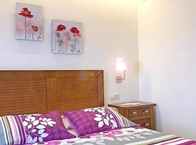 Spacious House In With Mountain View Cretas