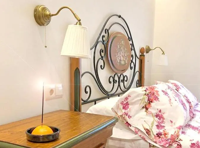 度假居 Spacious House In With Mountain View *